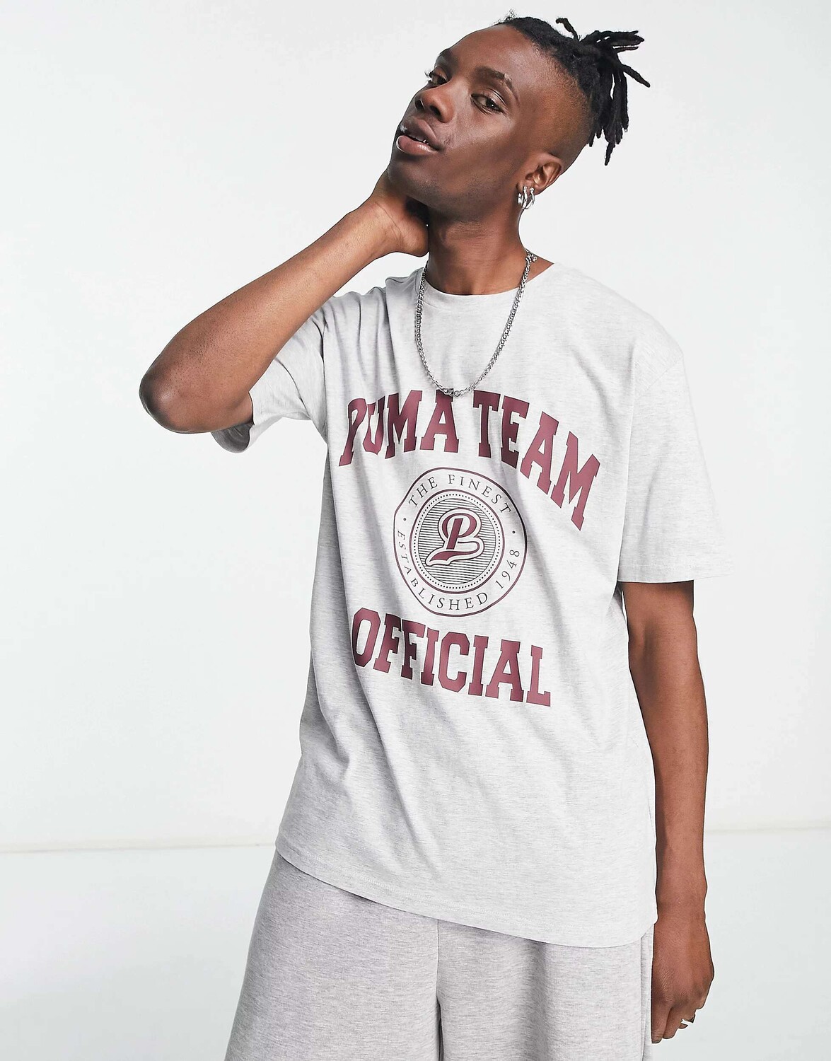 

Серая футболка Puma Team с университетским принтом, Серый