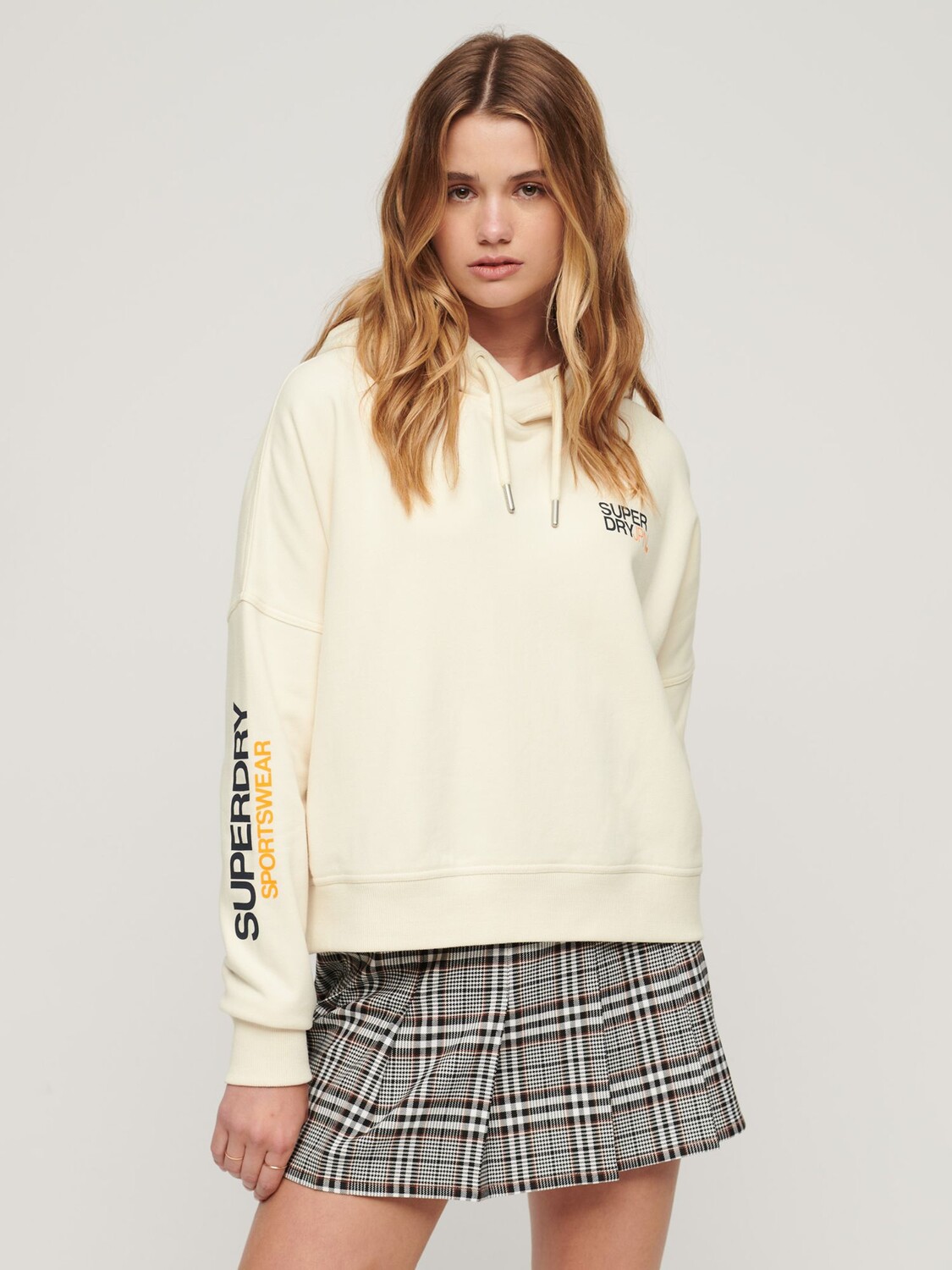 

Свободная толстовка с логотипом Sportswear Superdry, рис белый