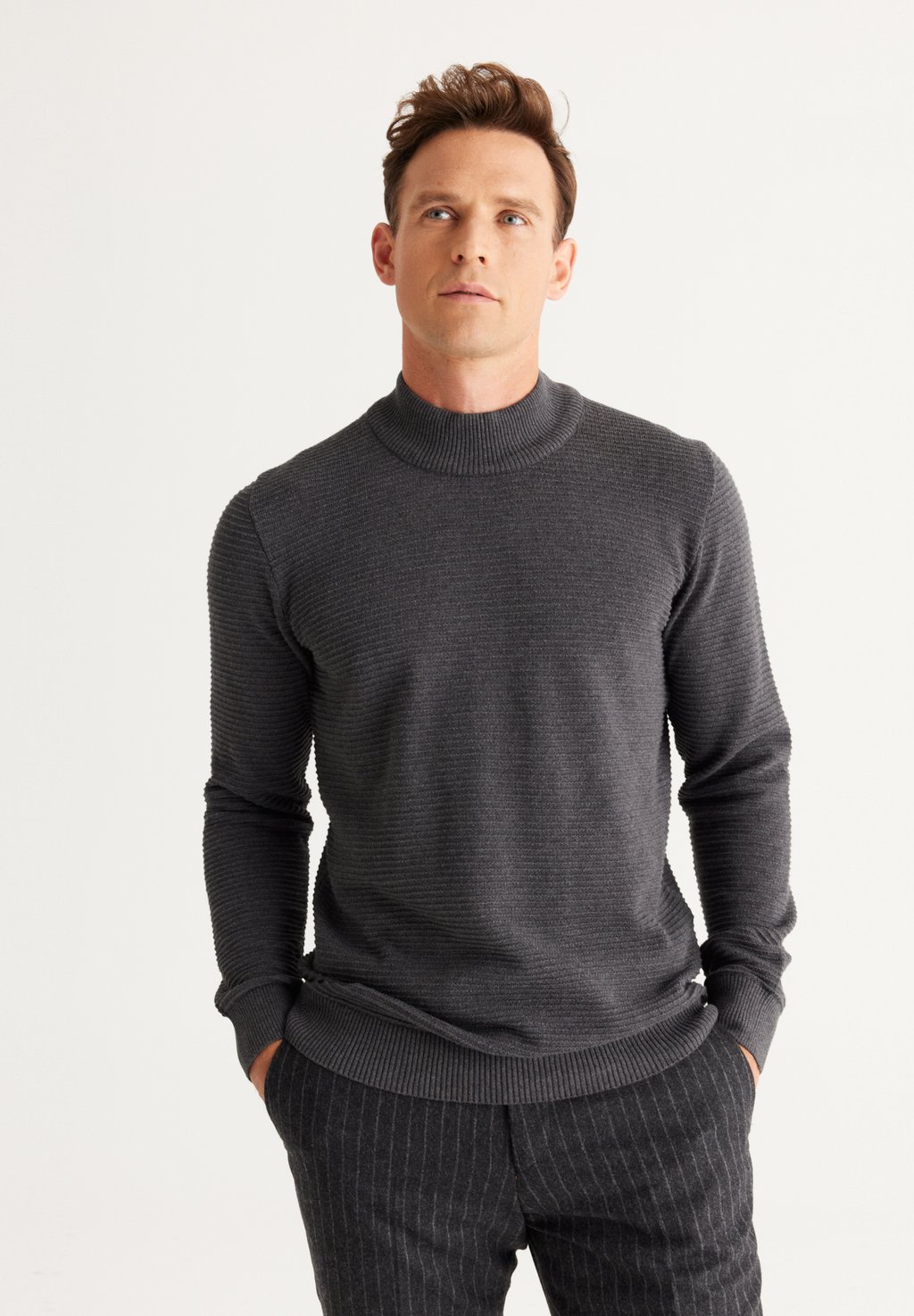 

Свитер Standard Fit Mock Turtlenece AC&CO / ALTINYILDIZ CLASSICS