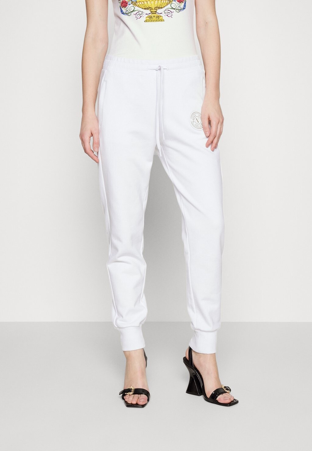 

Низ спортивного костюма Versace Jeans Couture