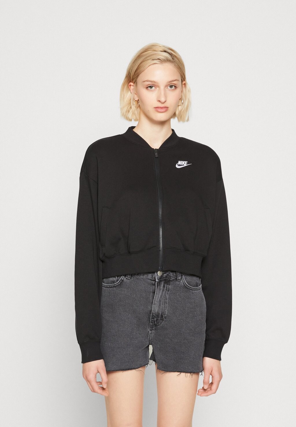 

Ветровка Nike CLUB, цвет black/white