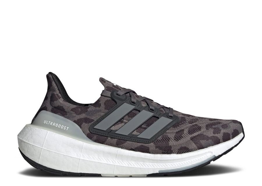 

Кроссовки adidas UltraBoost Light, цвет Black Leopard