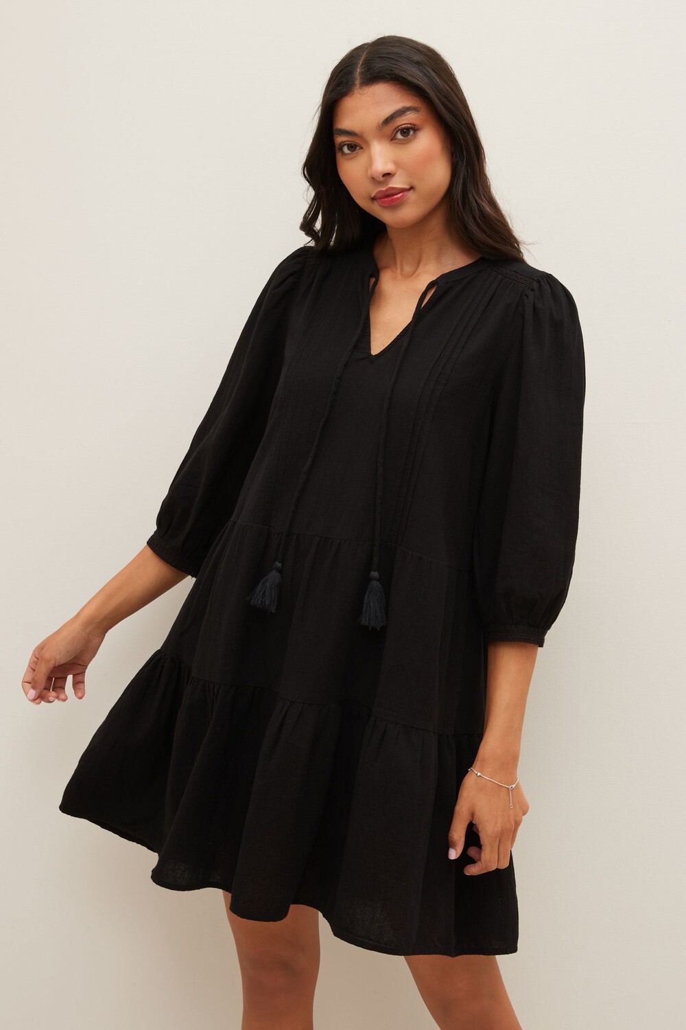 

Летнее каскадное платье Vero Moda свободного кроя из муслина VERO MODA, черный