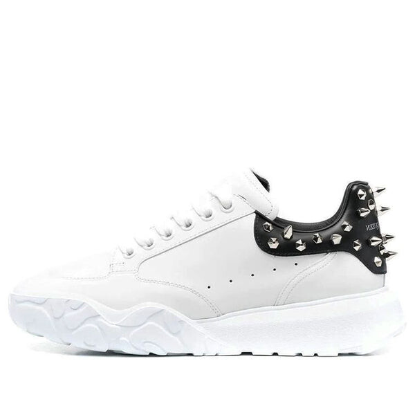 

Кроссовки Alexander McQueen Court Trainer 'Studded - White Black', белый