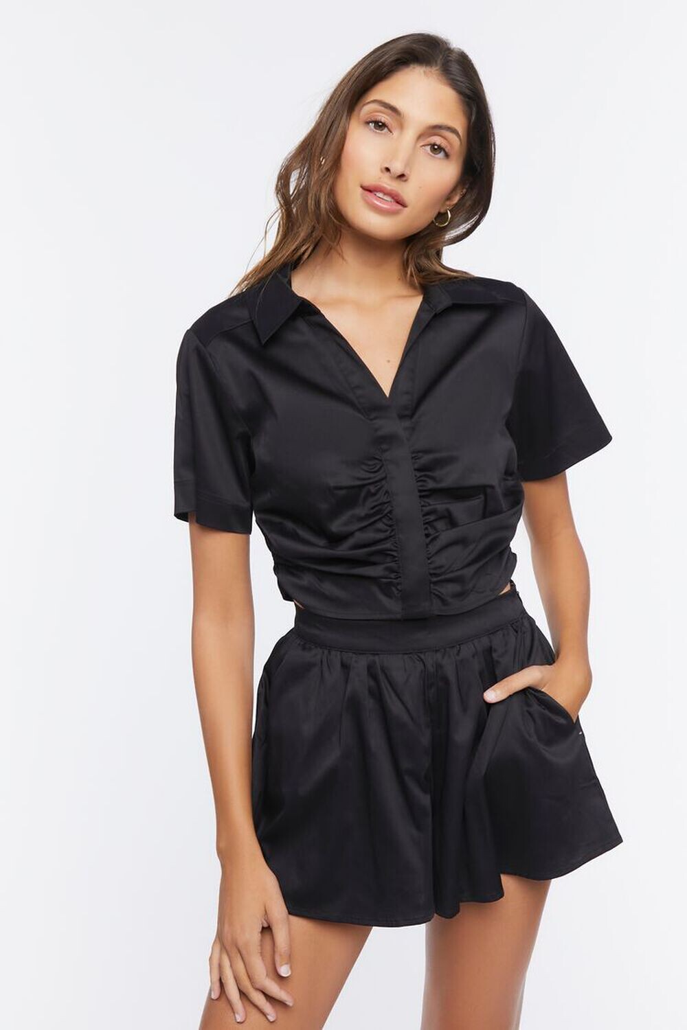 

Шорты с расклешенными карманами Forever 21, черный