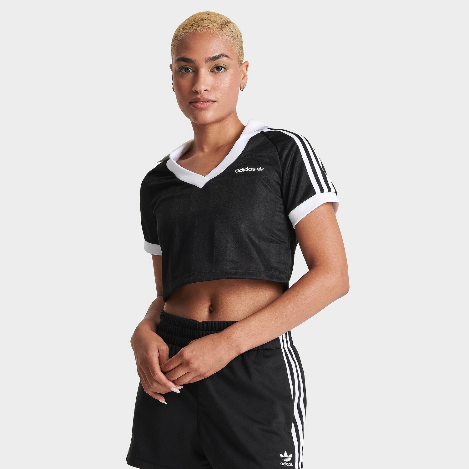 

Женская укороченная футболка adidas Originals Football, черный