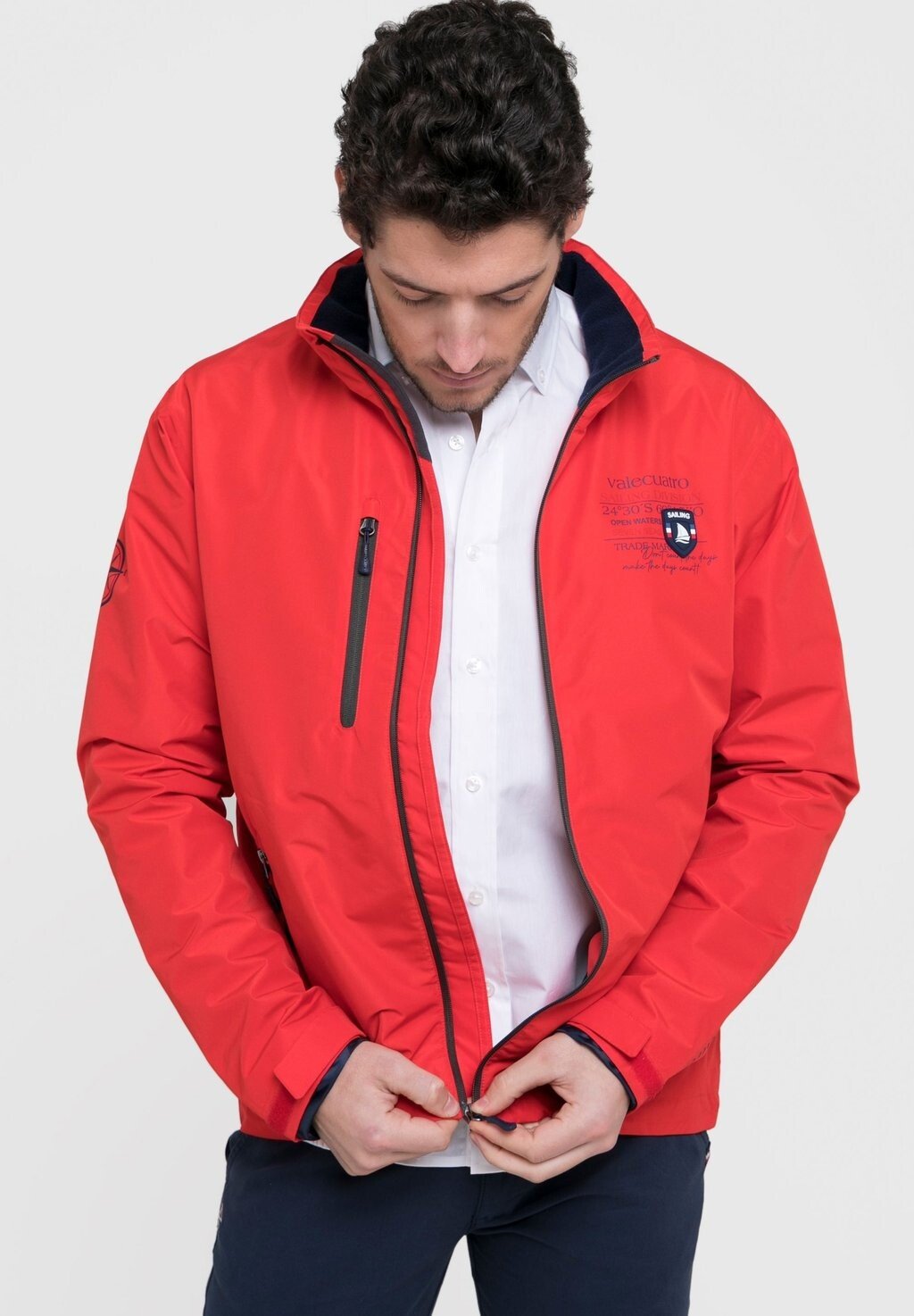 

Межсезонная куртка CHAQUETA SAILING VALECUATRO, красный