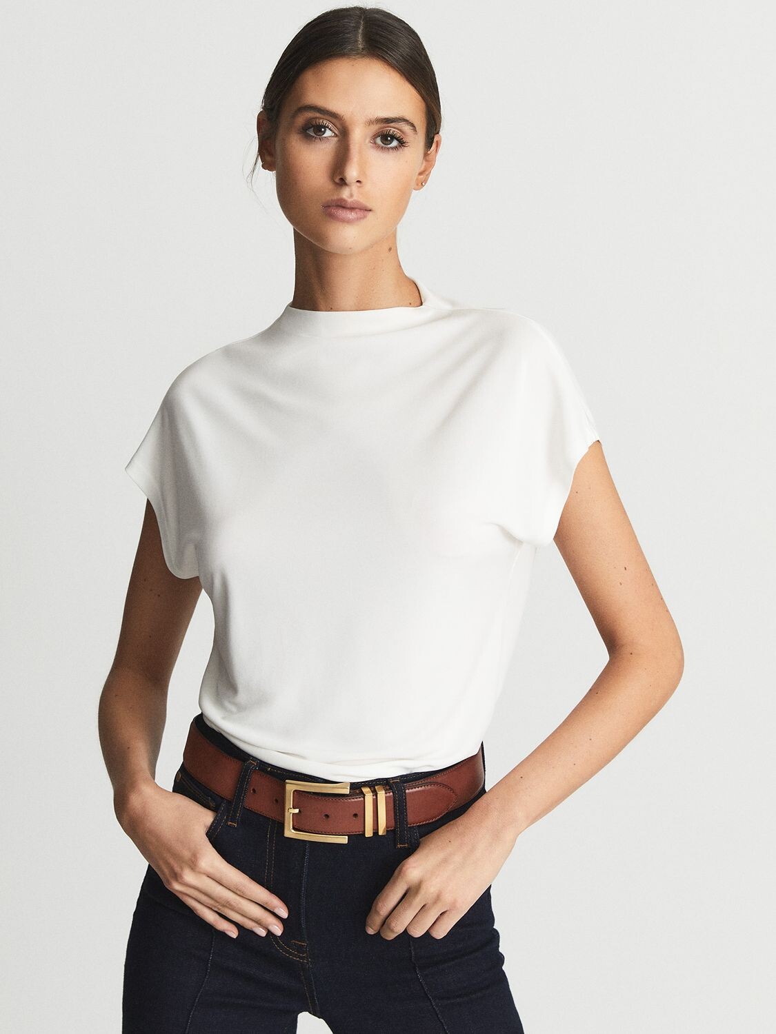 

Трикотажный топ Reiss Poppy с высоким воротником, кремовый