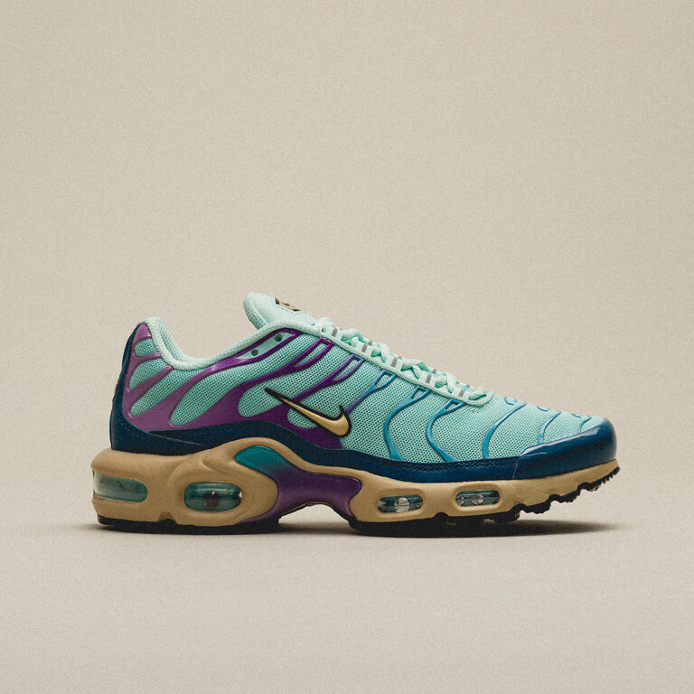 

Кроссовки Wmns Air Max Plus Nike, зеленый