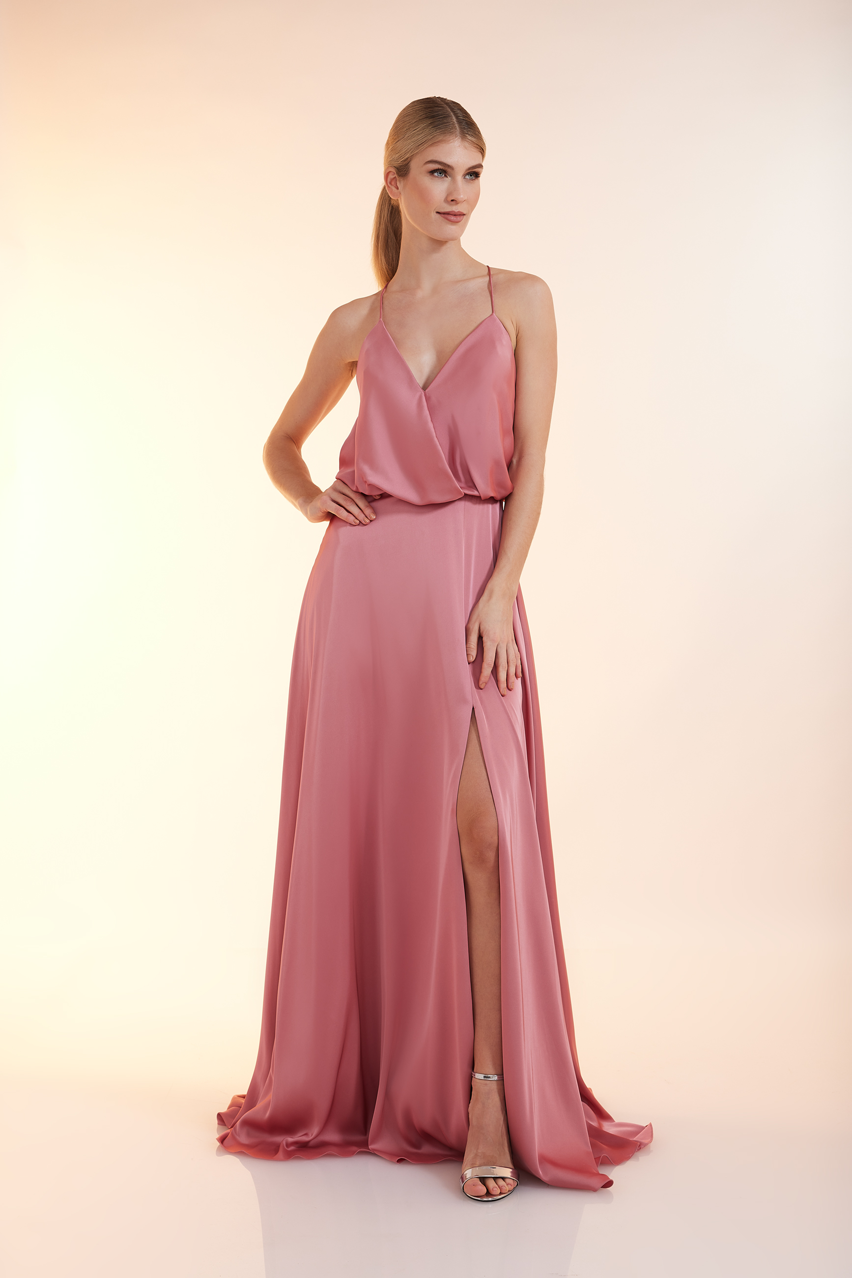 Платье Unique Abend Luxe Slip Dress, цвет Moonlight mauve
