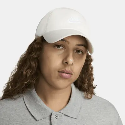 

Бейсболка Nike Club Unstructured Futura Wash Cap, цвет Sail/White