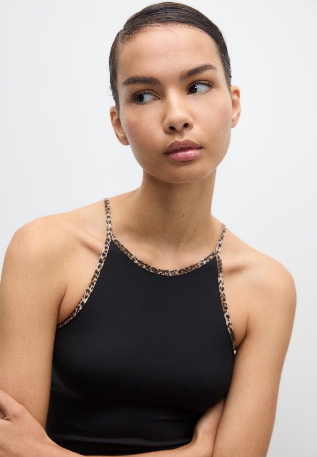 

Платье-футляр HALTER PULL&BEAR, черный