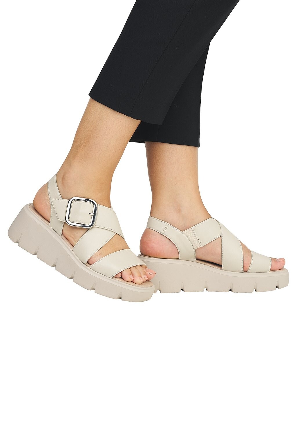 

Босоножки на платформе Rieker EVOLUTION, цвет beige