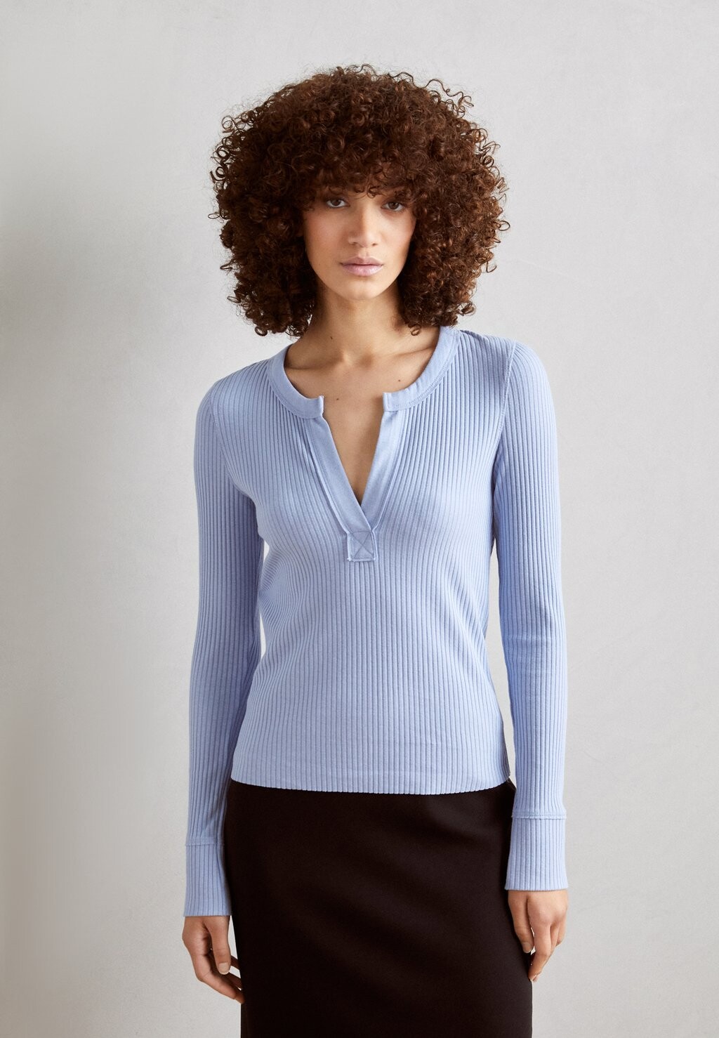 

Топ с длинными рукавами FAUX HENLEY LAYERING aerie, цвет monaco blue