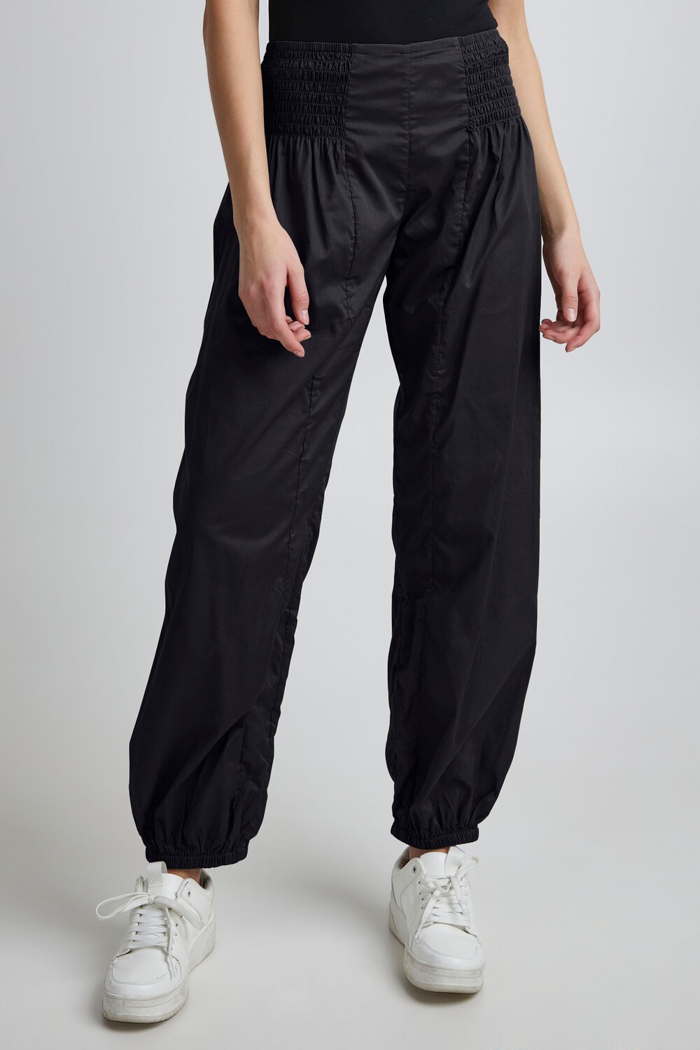 

Брюки PULZ Jeans Stoffhose, черный