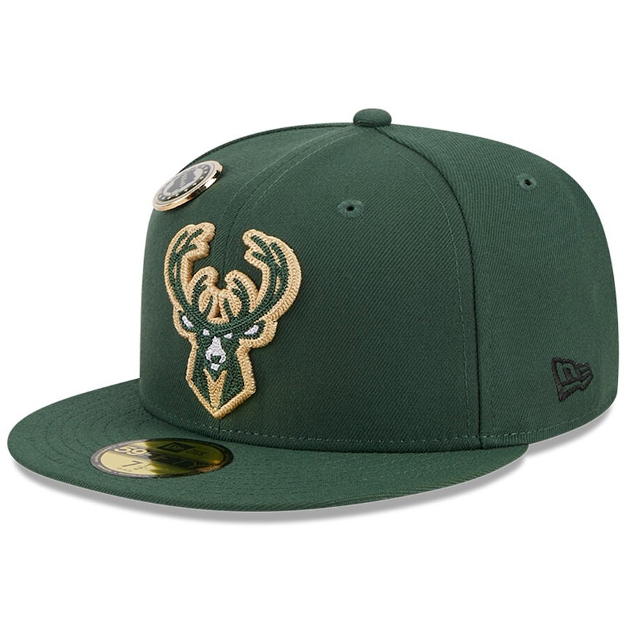 

Бейсболка New Era Milwaukee Bucks, зеленый