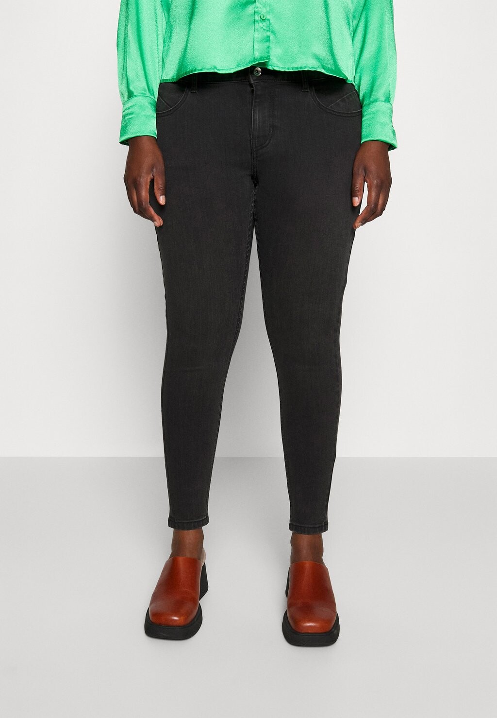 

Джинсы Skinny Fit ONLY Carmakoma