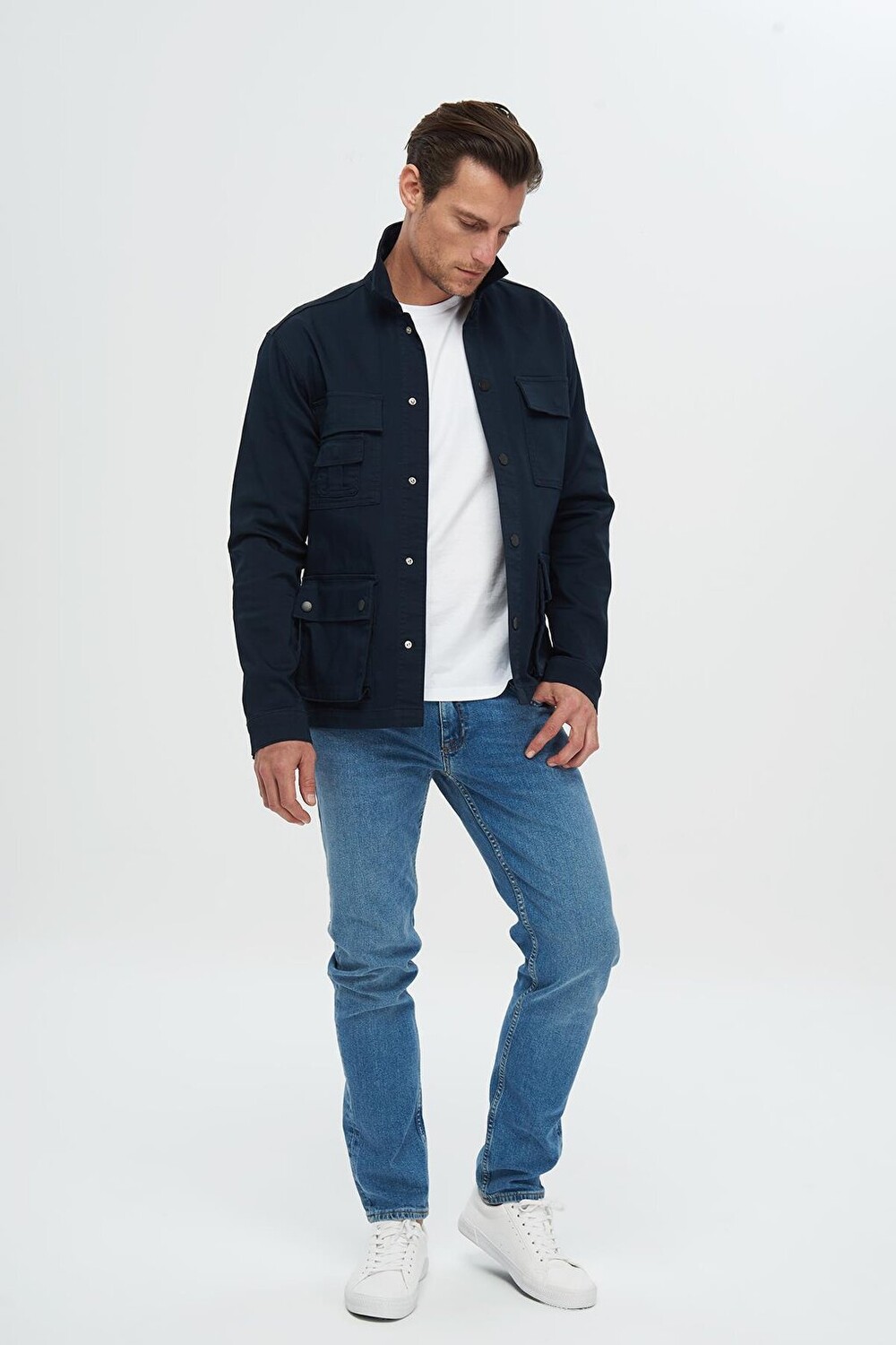 

Голубые джинсовые брюки узкого кроя с нормальной талией Matthew E 125-019 CROSS JEANS, Синий