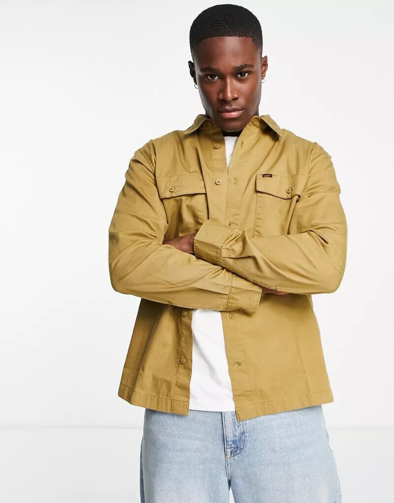 

Свободная рубашка Lee Twill Logo Tag в светло-коричневом цвете