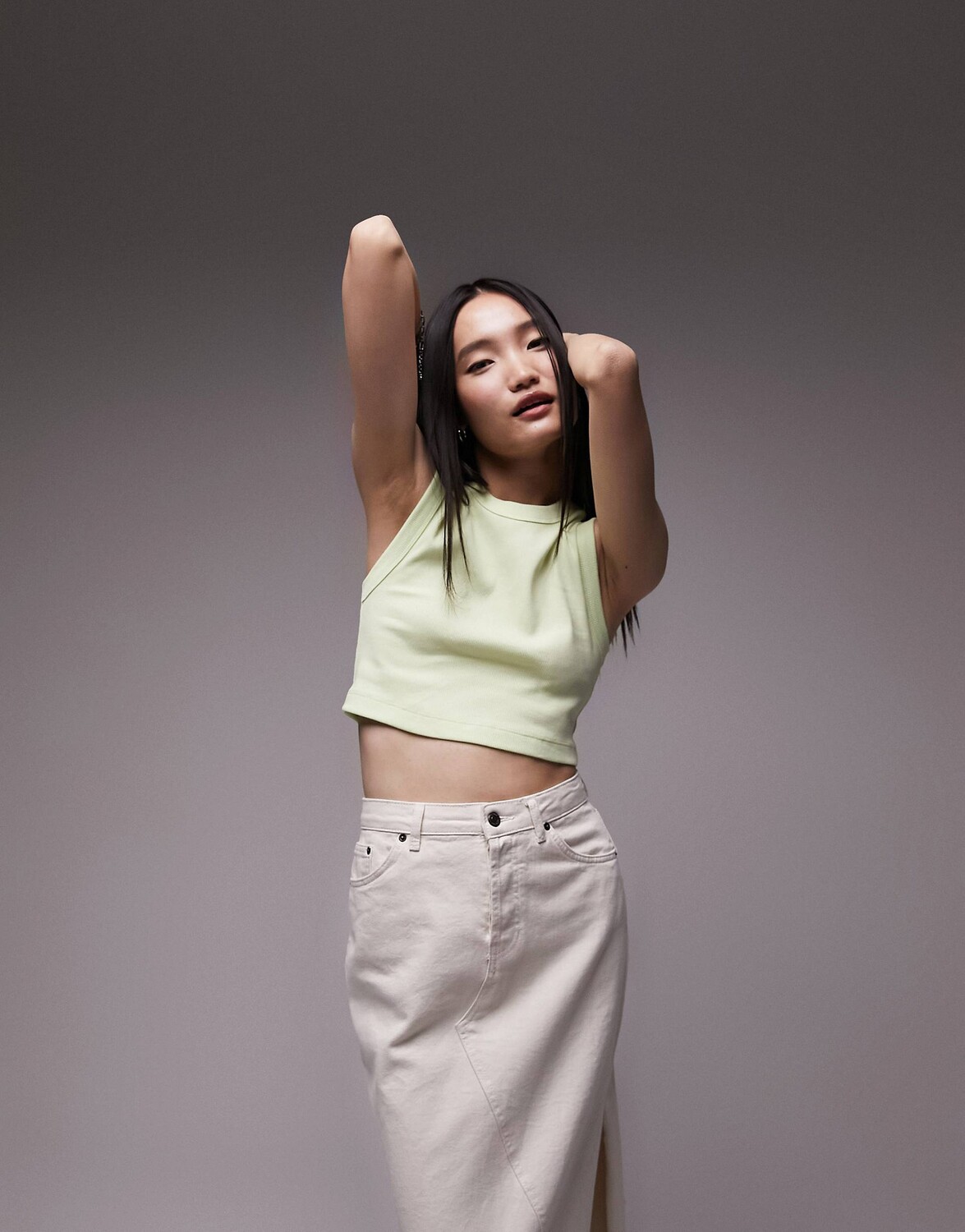 

Желто-желтая укороченная майка в рубчик Topshop
