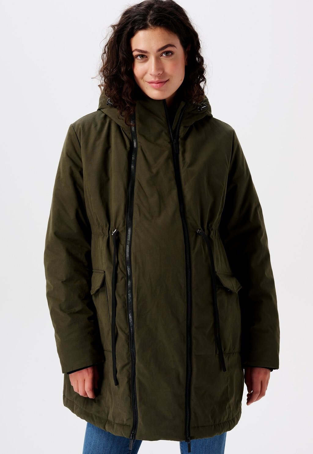 

Зимняя куртка Esprit