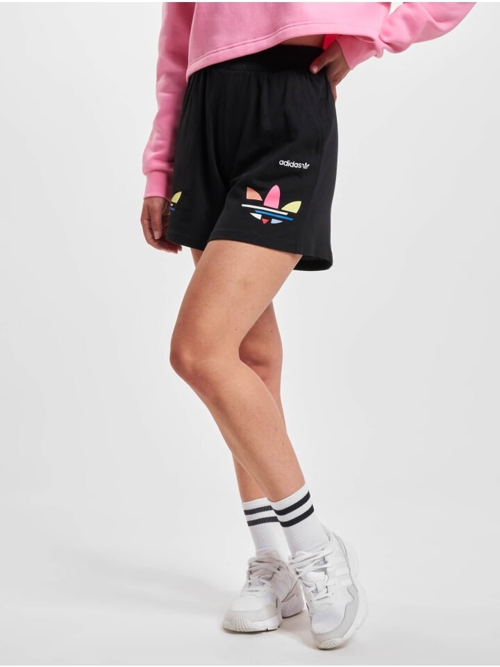 

Шорты adidas, черный