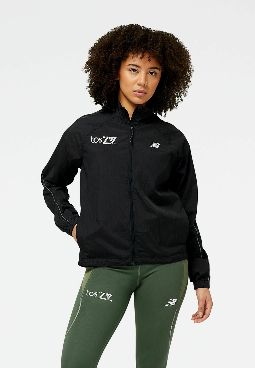 

Спортивная куртка New Balance, черный