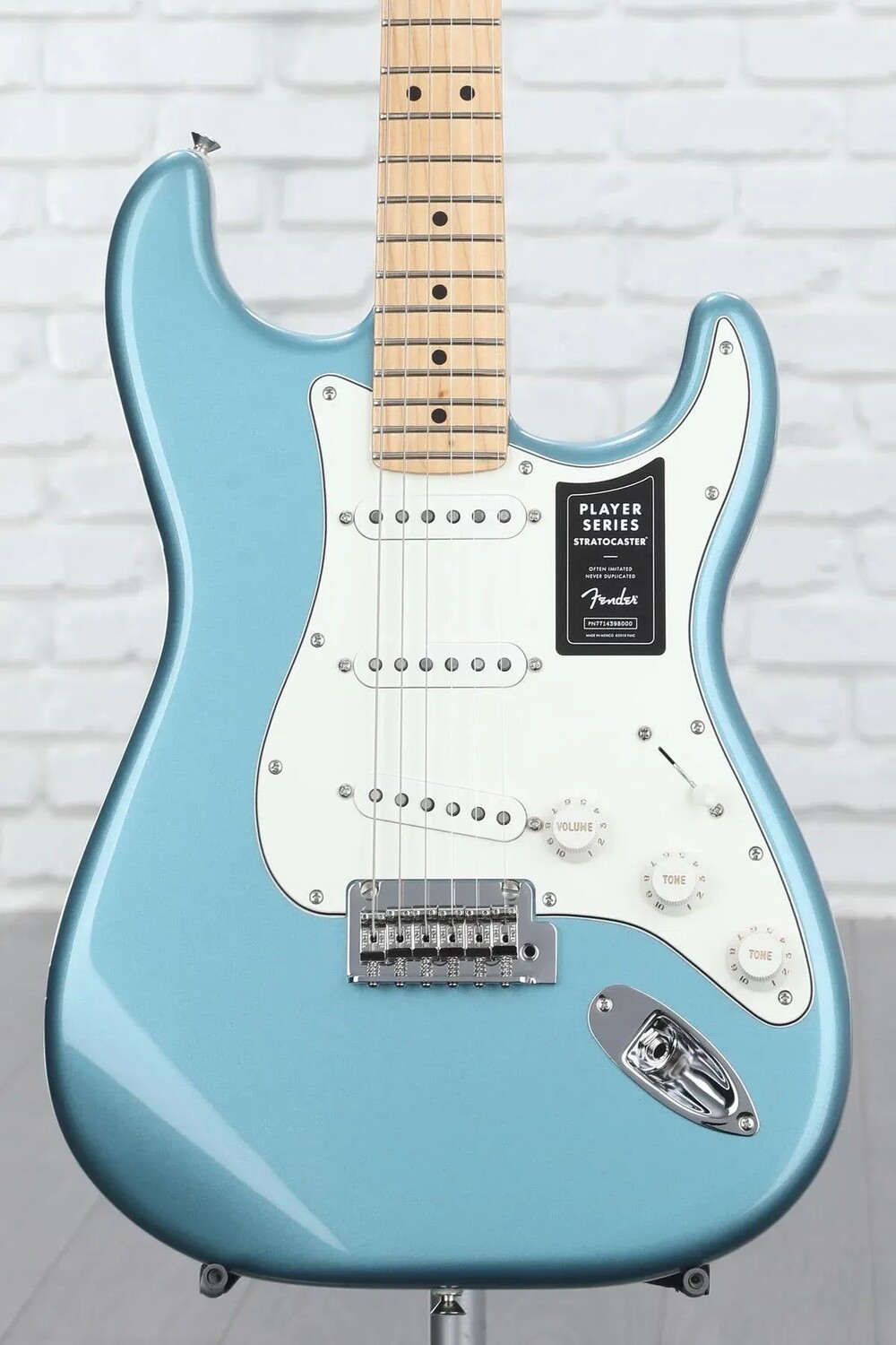 

Fender Player Stratocaster — Tidepool с кленовой накладкой на гриф