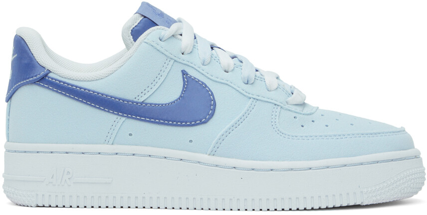 

Синие кроссовки Nike Air Force 1 07