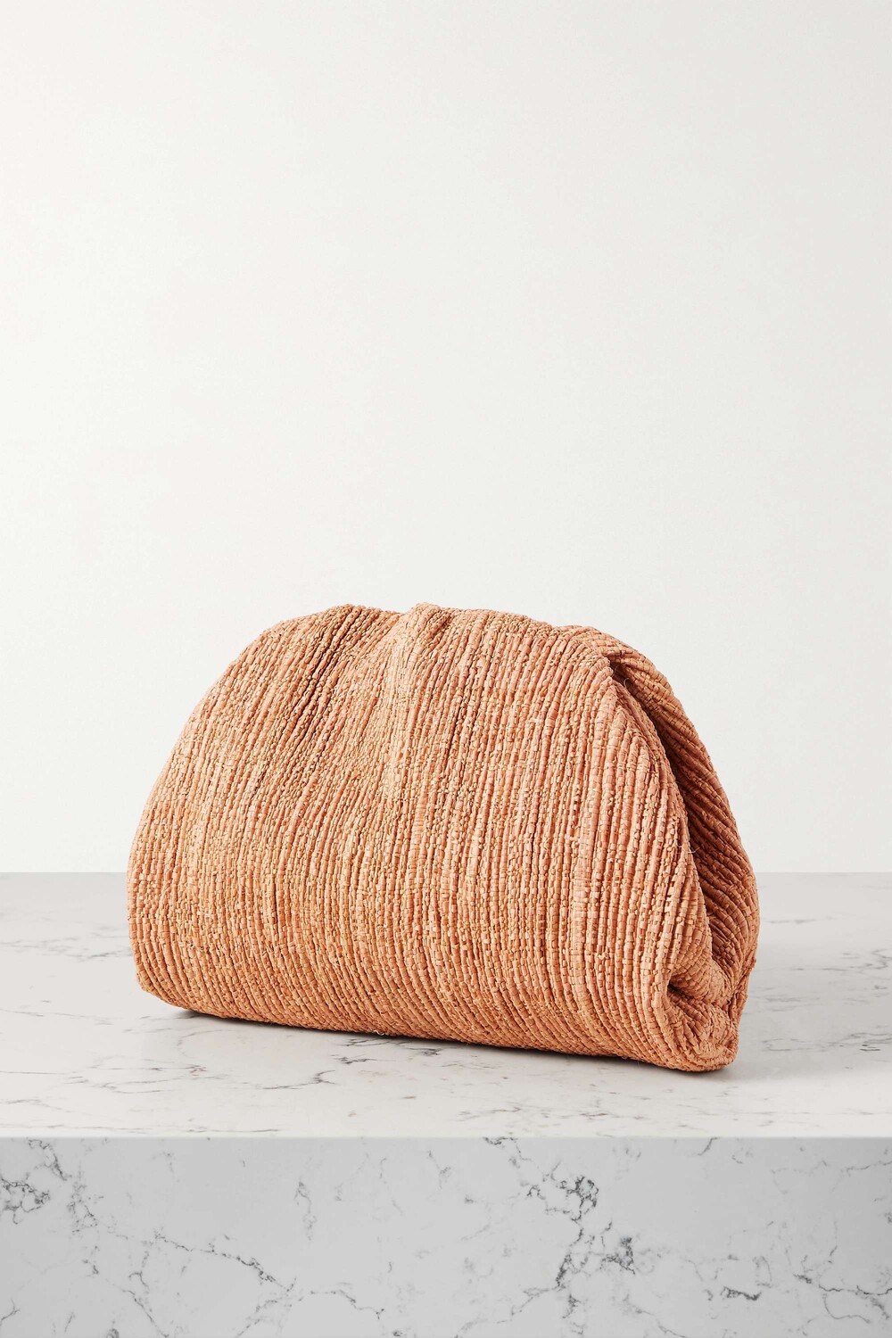 

LOEFFLER RANDALL клатч Bailey из плетеной рафии, светло-красный