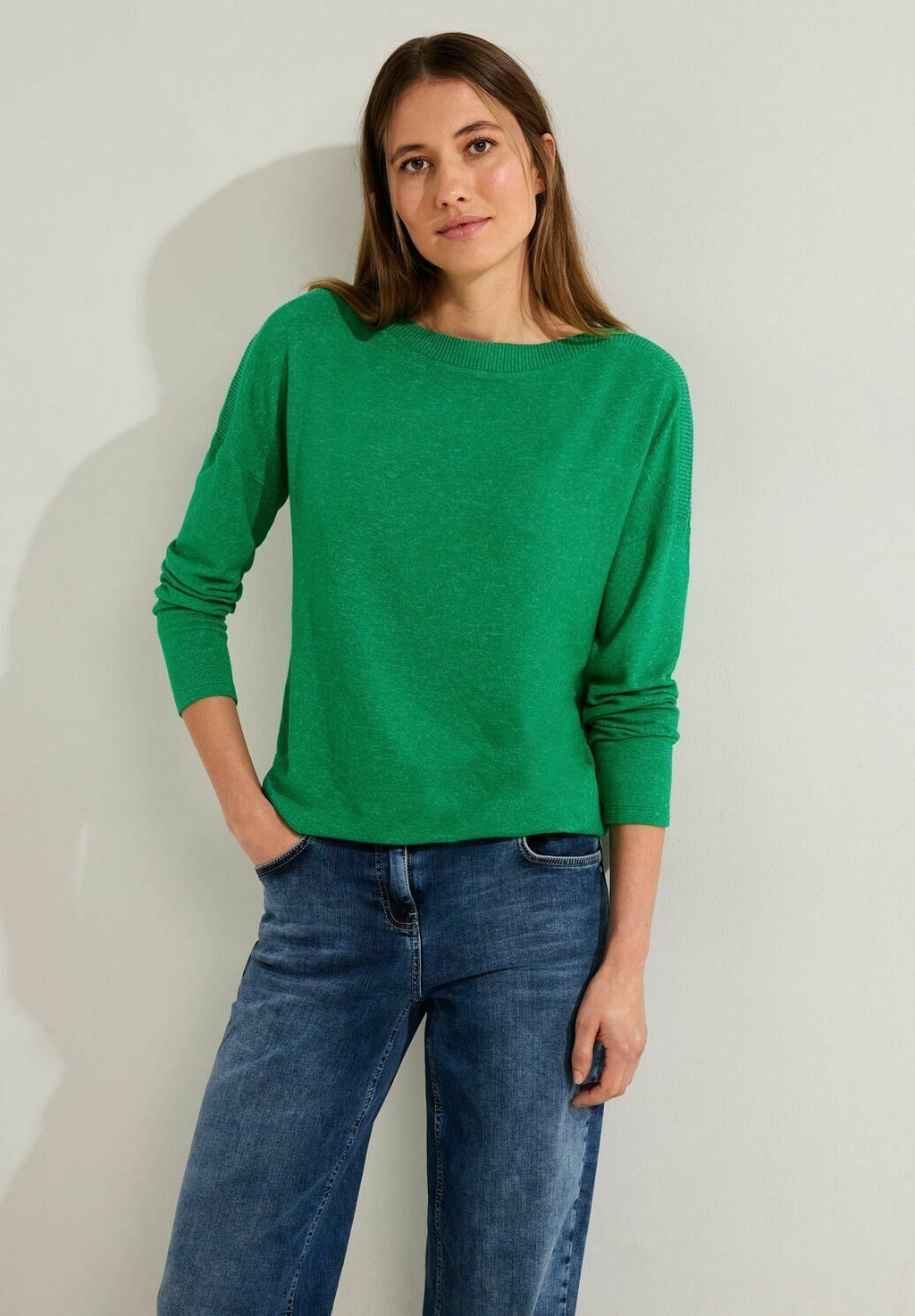 цена Вязаный свитер COSY LANGARM Cecil, цвет grün