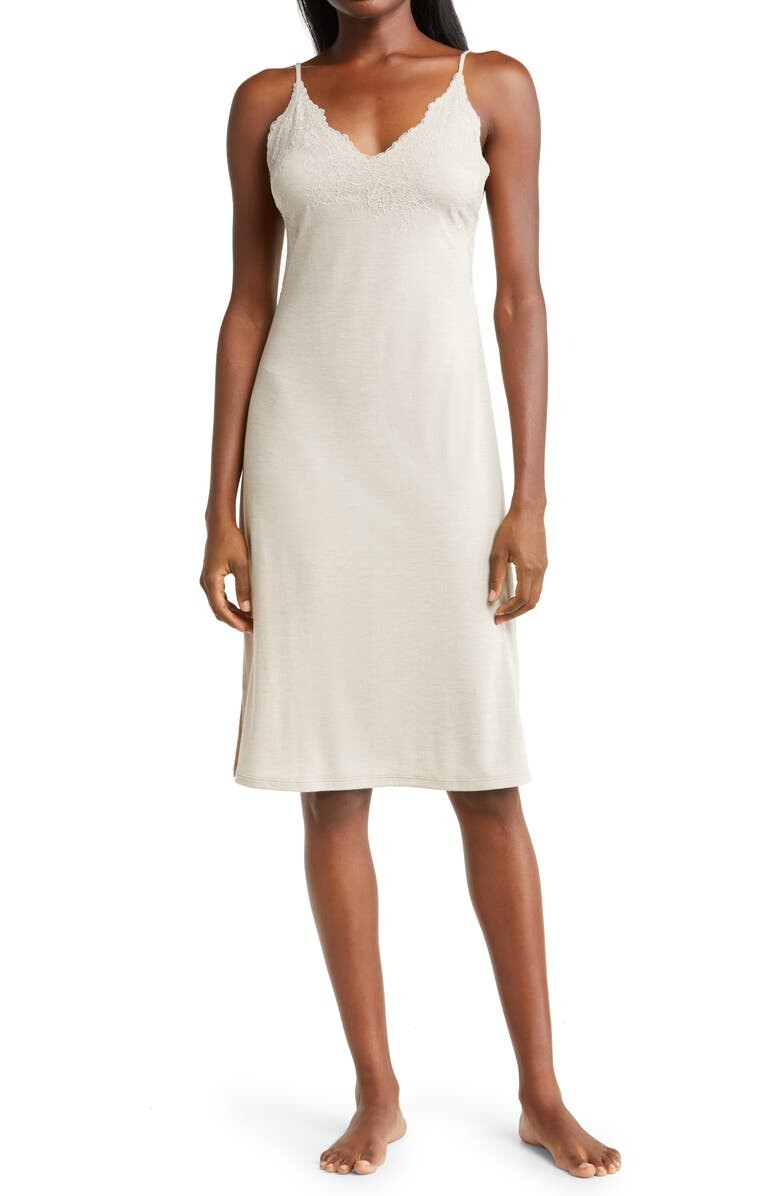 

Luxe Shangri-La Nightgown NATORI
