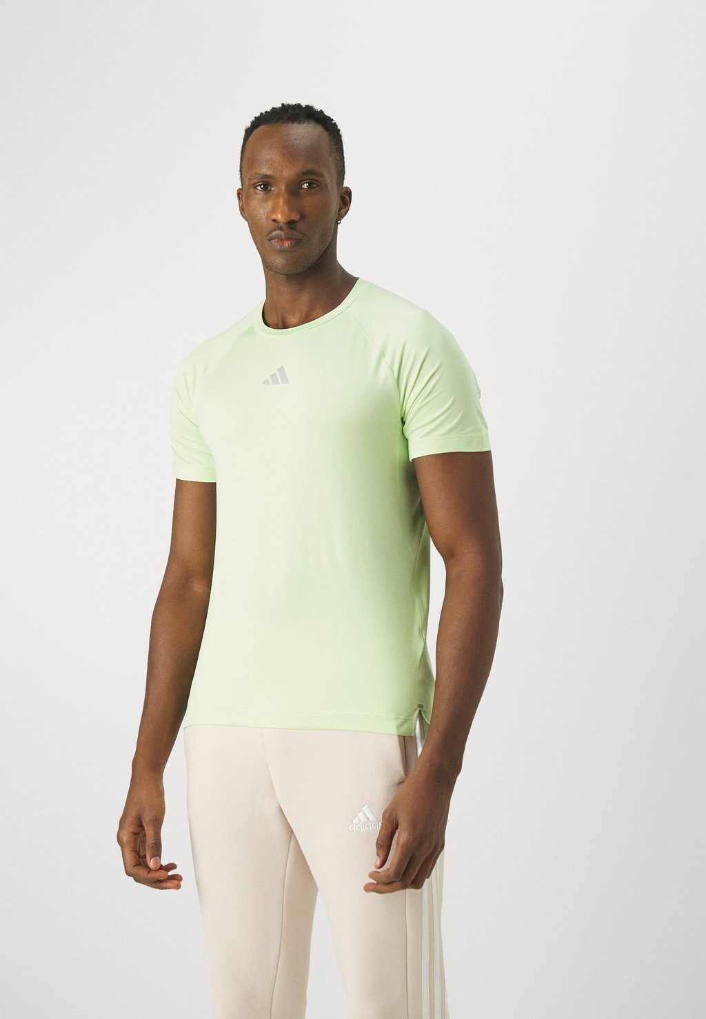 

Спортивная футболка Gym+ Training Adidas, цвет semi green spark