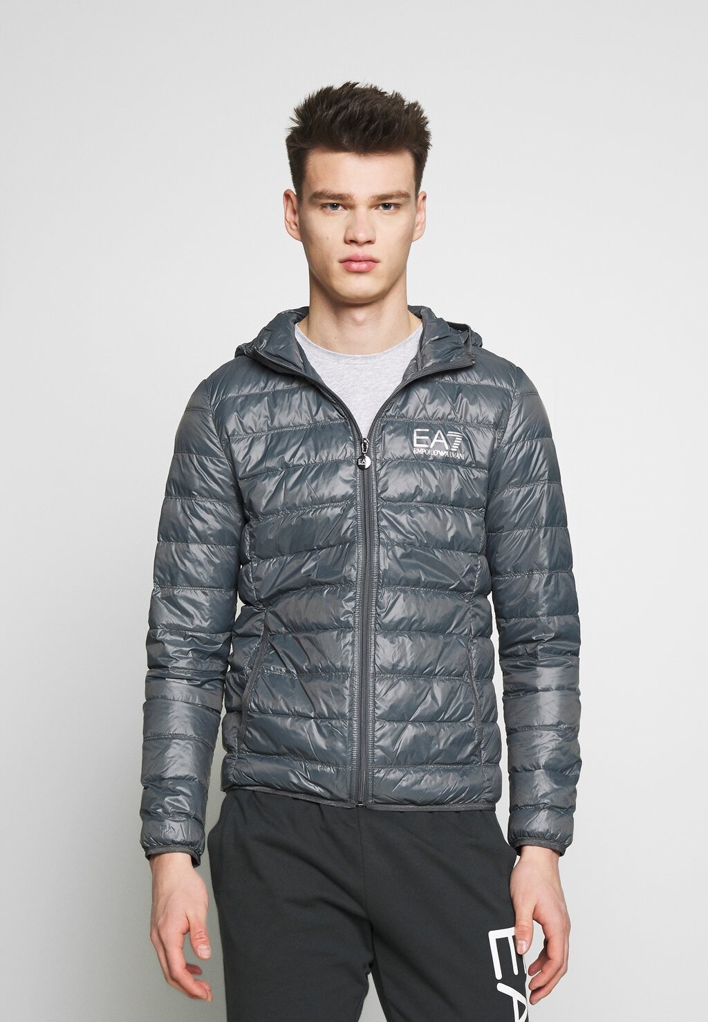 

Пуховик Armani Emporio
