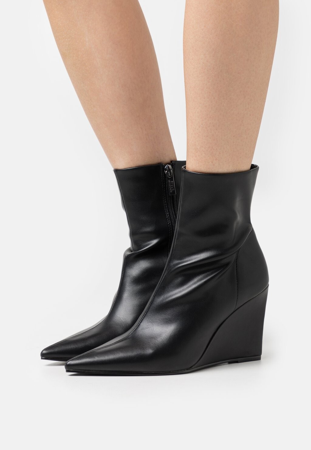 

Ботильоны на каблуке Steve Madden, черный