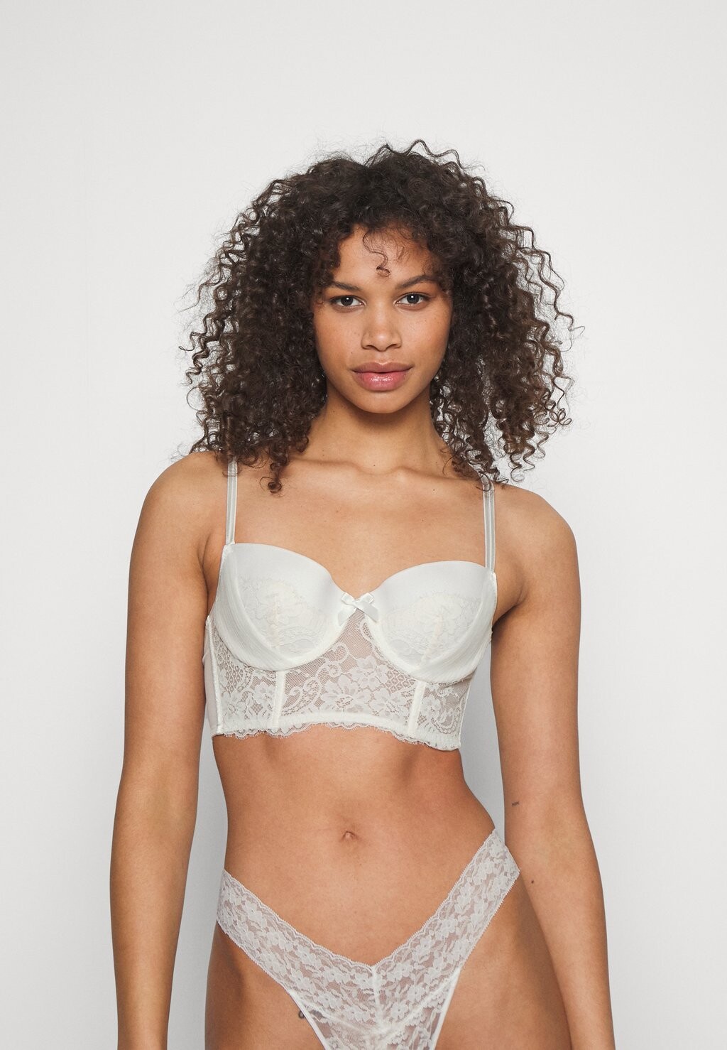 

Бюстгальтер пуш-ап Hunkemöller, белый