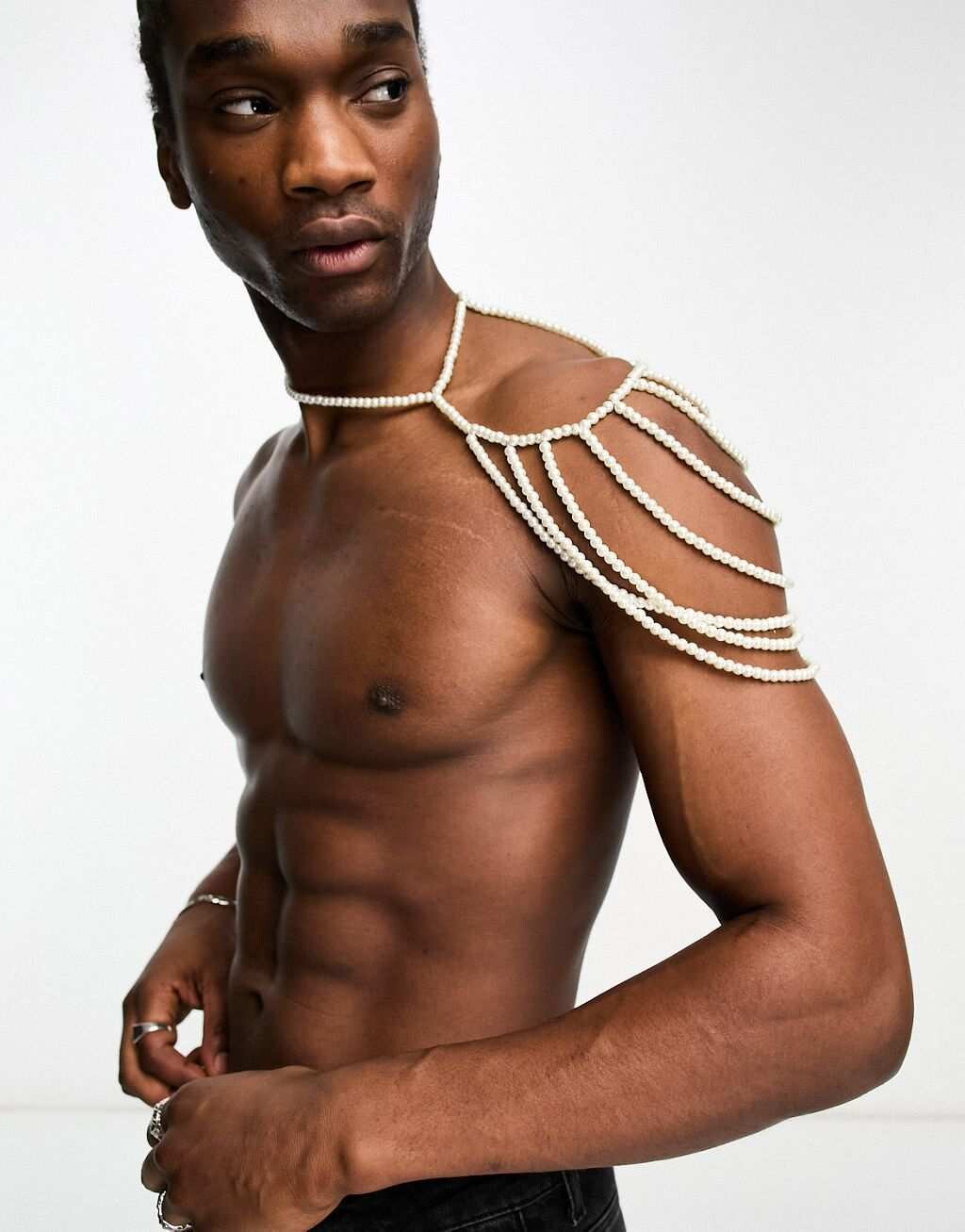 

Белый ремень на плечо с искусственным жемчугом ASOS DESIGN - WHITE