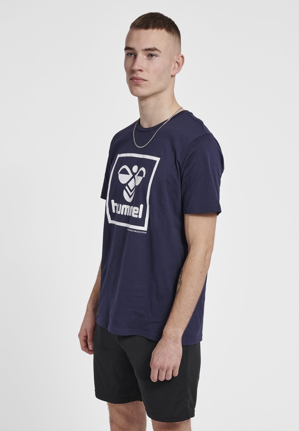 

Футболка с принтом Hummel, темно-синий