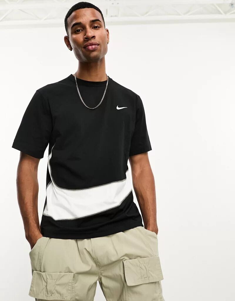 

Черная футболка Nike Dri-FIT Swoosh