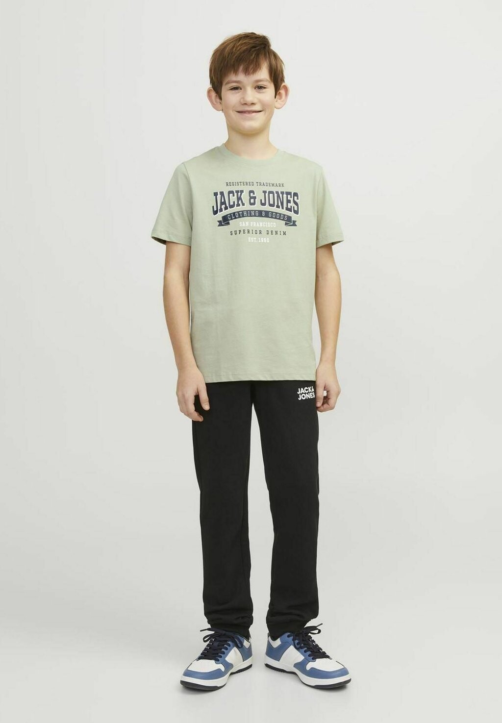 

Футболка с принтом Jack & Jones Junior, цвет desert sage