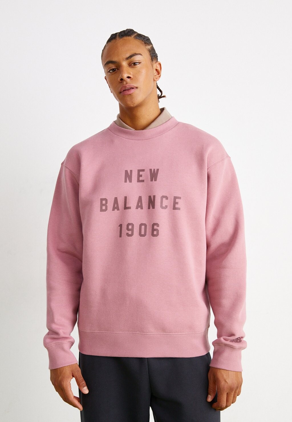 

Толстовка Sport Essentials Graphic Crew New Balance, цвет rosewood