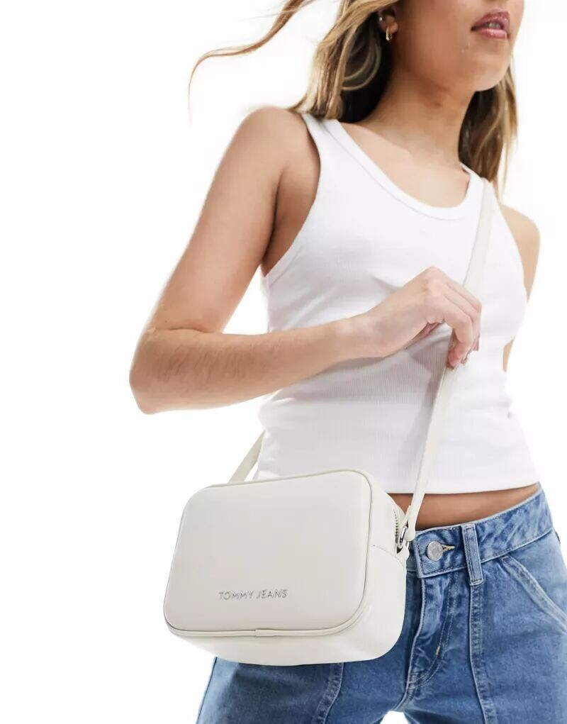 

Бежевая сумка для фотоаппарата Tommy Jeans Must