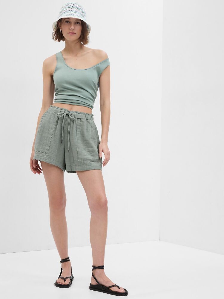

Муслиновые шорты Gap, зеленый