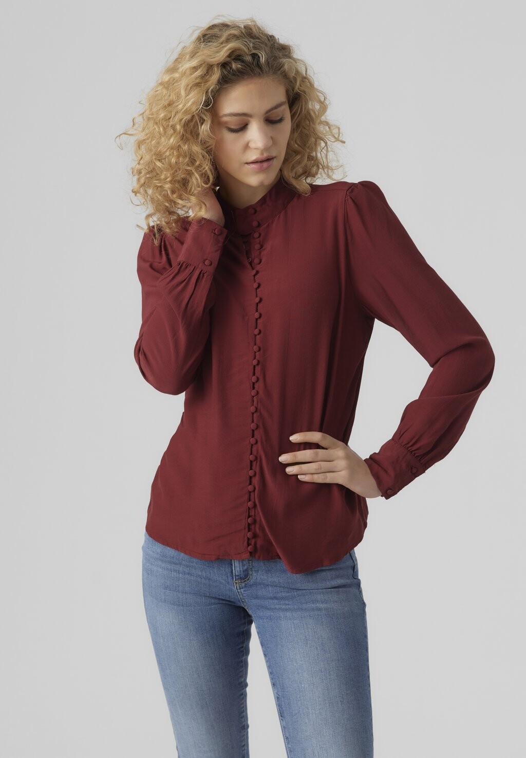 

Рубашка Vero Moda, темно-коричневый