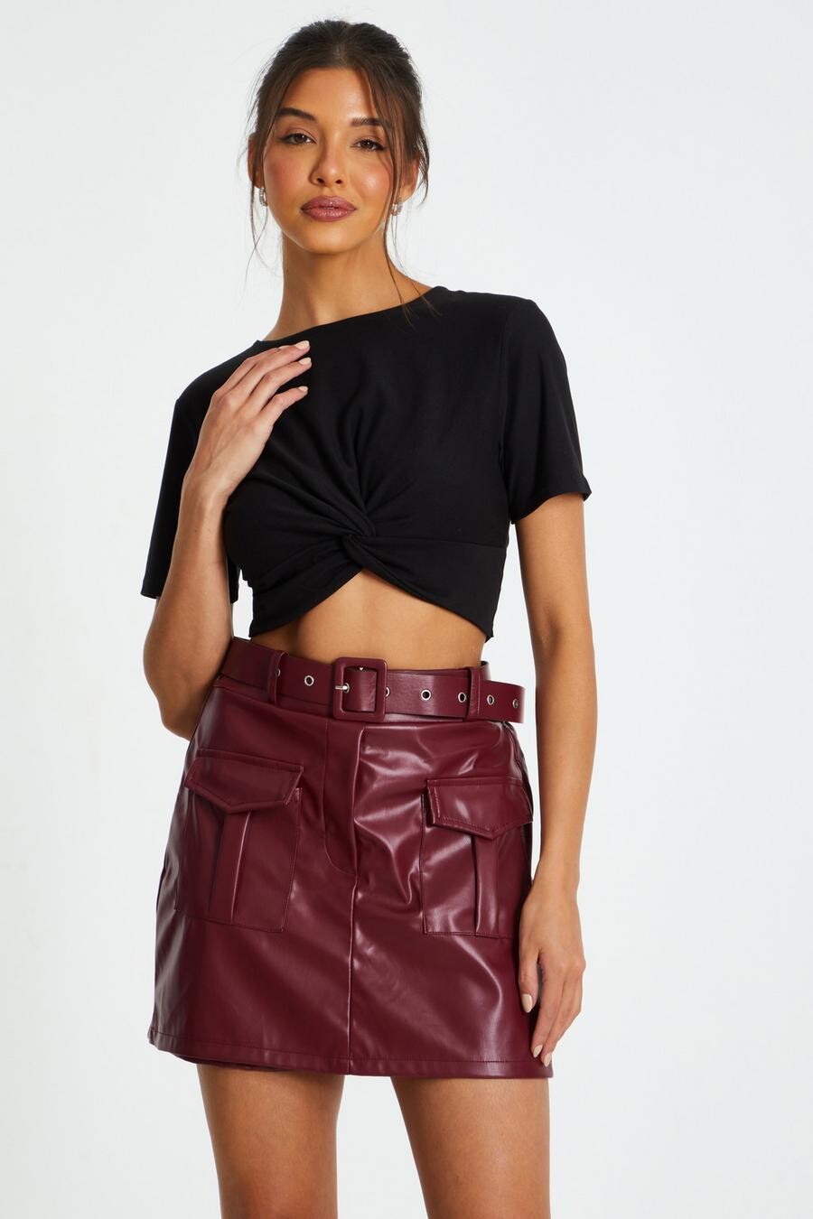 

Юбка-шорты из темно-красной искусственной кожи QUIZ Clothing