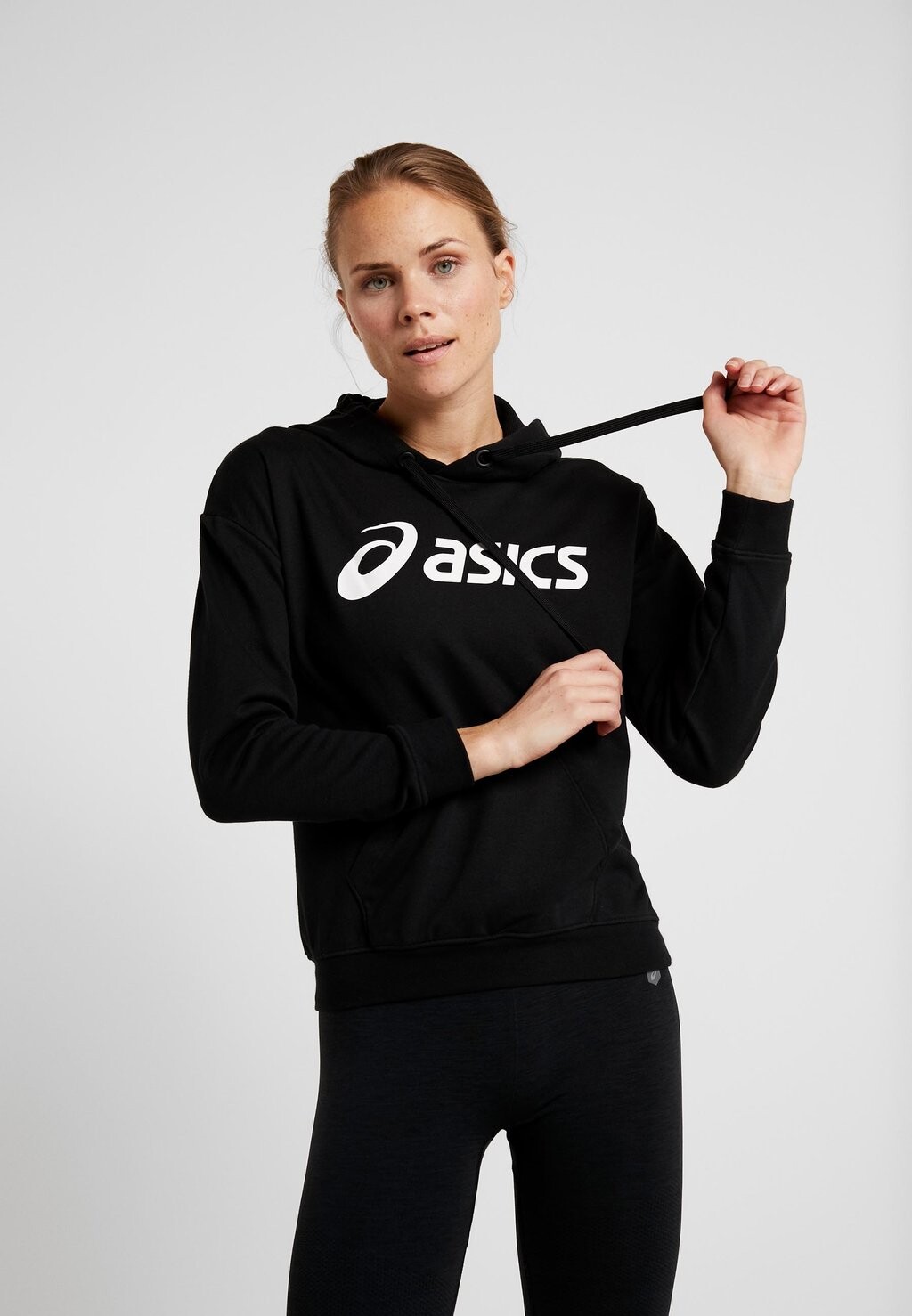 

Худи с капюшоном ASICS