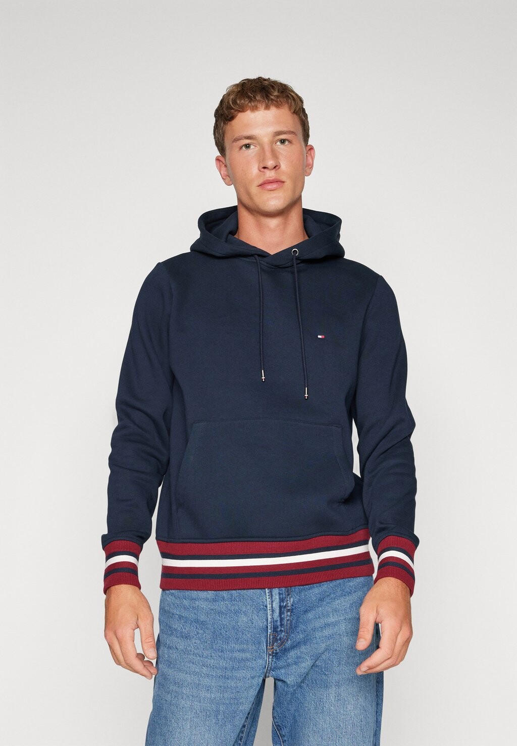 

Толстовка BOLD GLOBAL STRIPE Tommy Hilfiger, небо пустыни