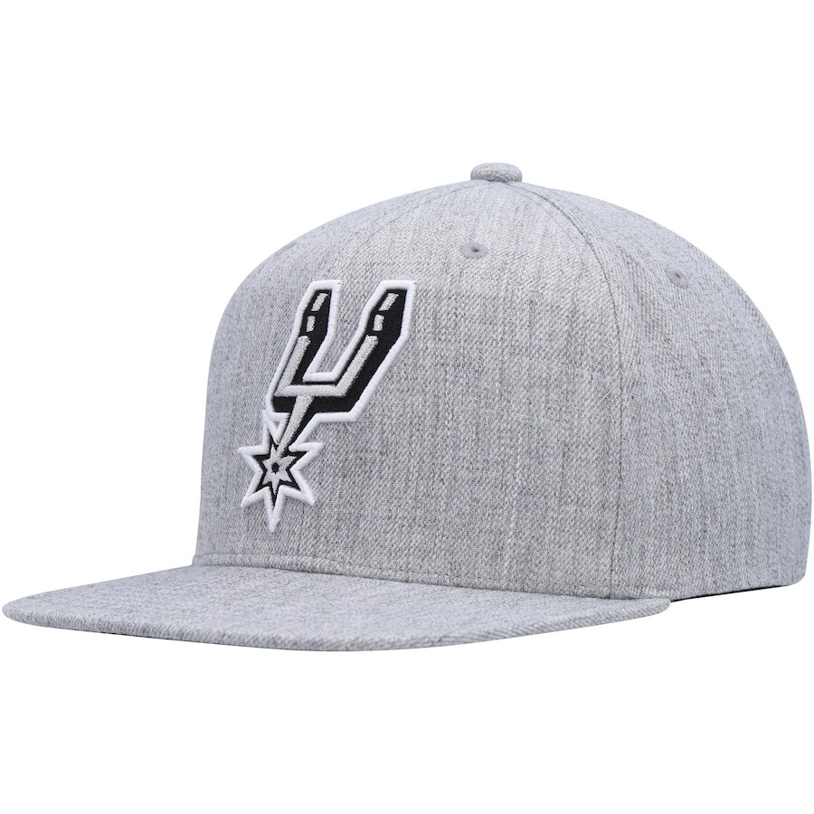 

Бейсболка Mitchell & Ness San Antonio Spurs, серый