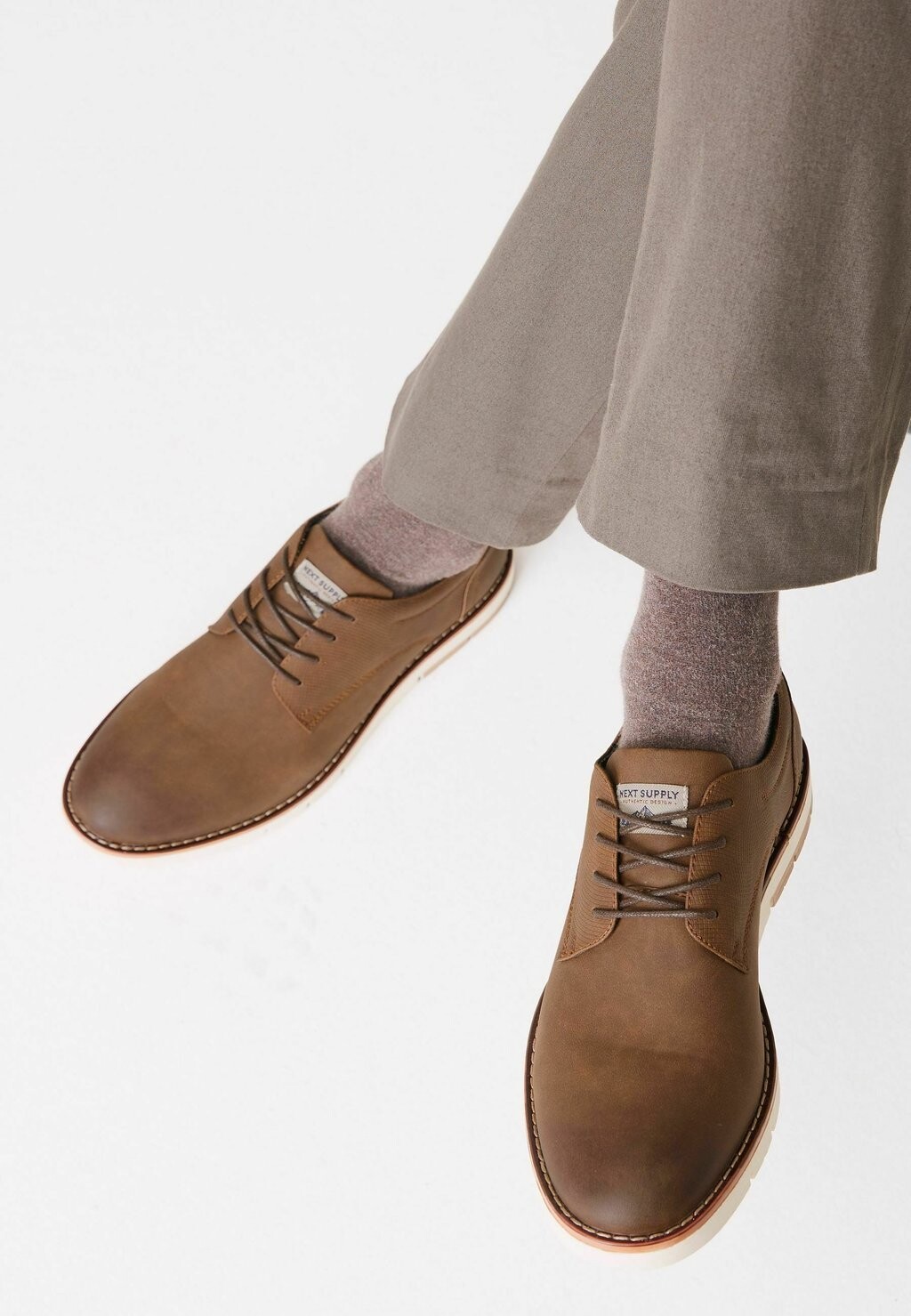 

Спортивные туфли на шнуровке Next, цвет tan brown