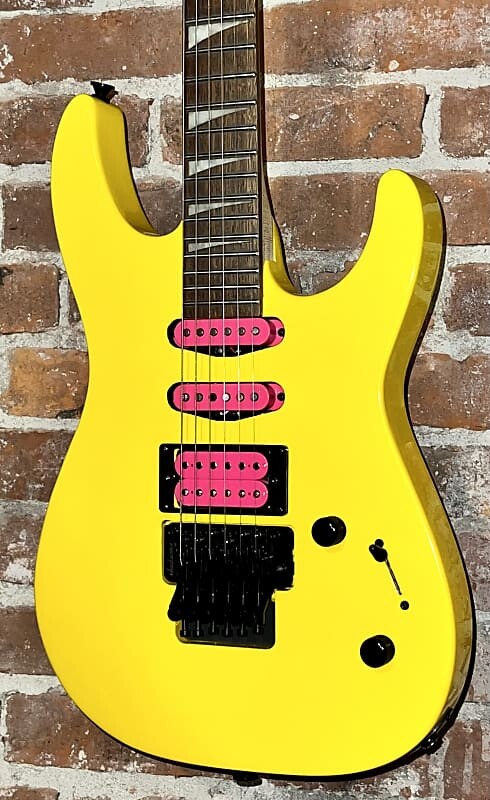 

Электрогитара New,2023 Jackson X Series DK3XR HSS Dinky Caution Yellow, Help Support Small Business & Buy It Here !